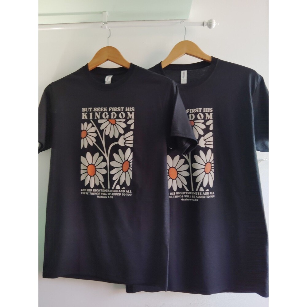 Jerzees Crewneck  Matt6:33Seek First the Kingdom of God Daisy Graphic Unisex Tee